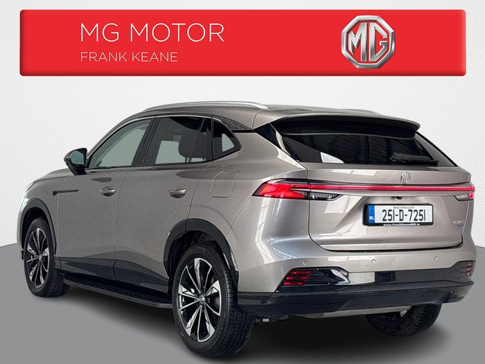 MG HS 2025