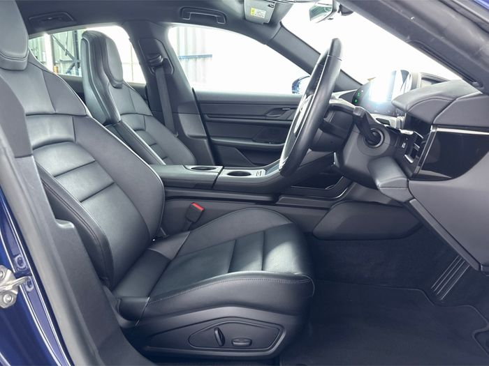 Porsche Taycan 2023