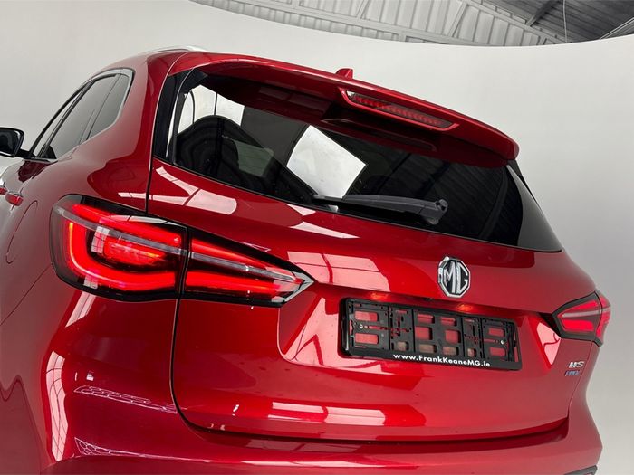 MG HS 2023