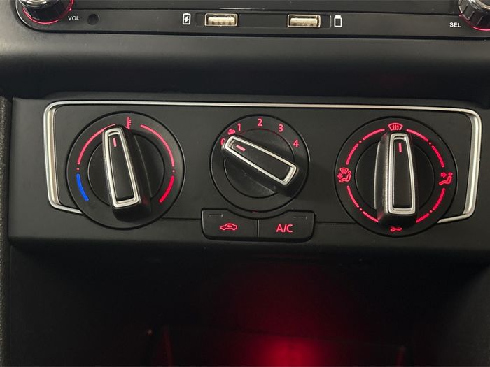 Volkswagen Polo 2016