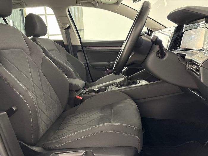 Volkswagen Golf 2021