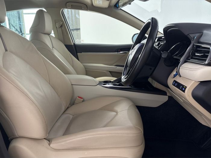 Toyota Camry 2019