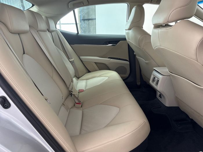 Toyota Camry 2019