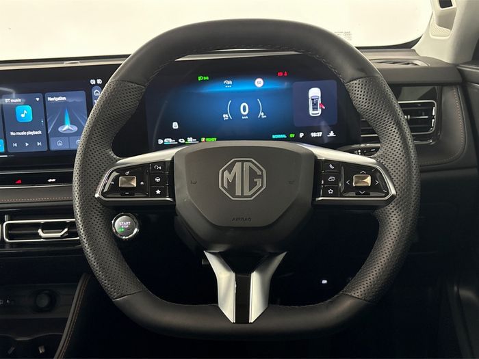MG HS 2025