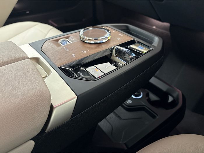 BMW IX 2022