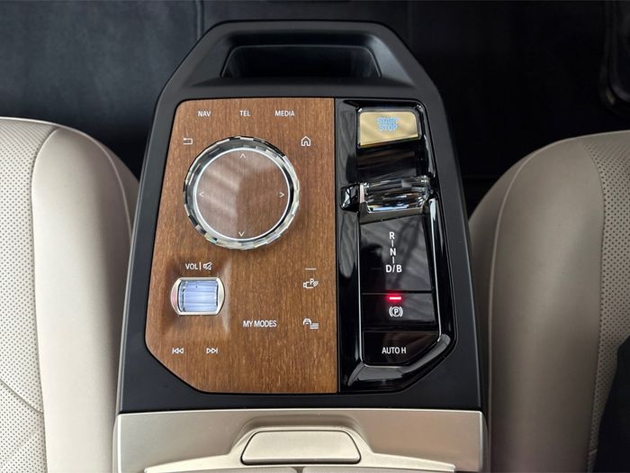BMW IX 2022