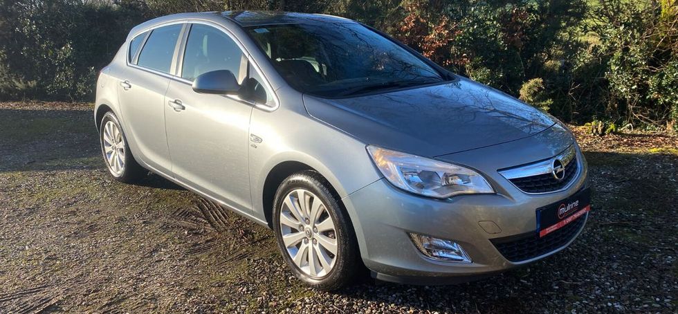 Opel Astra 2012