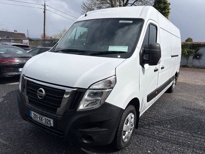 Nissan NV400 2020
