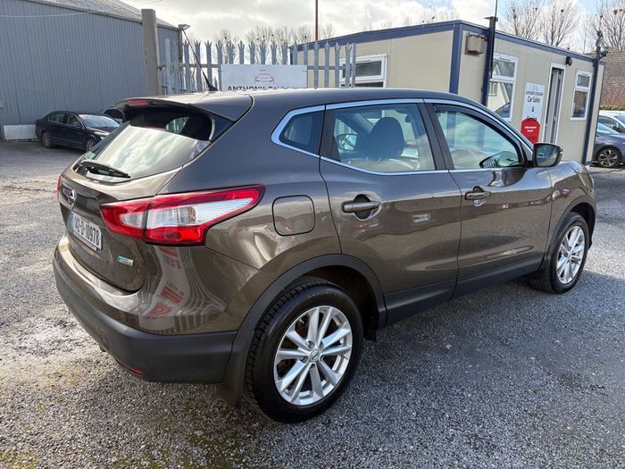 Nissan QASHQAI 2014