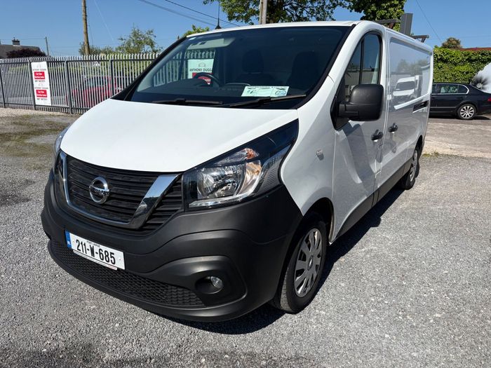 Nissan NV300 2021