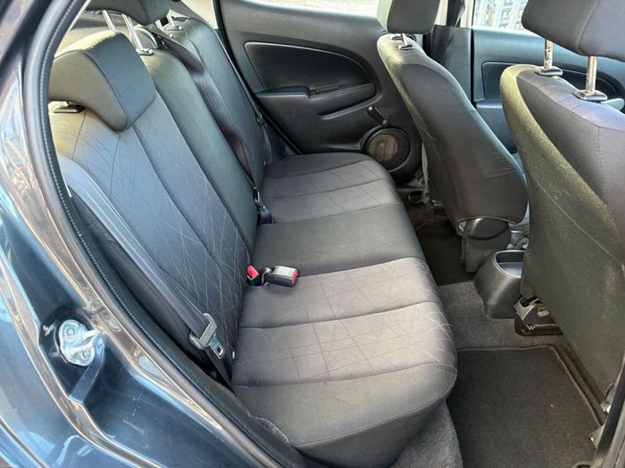 Mazda 2 2015