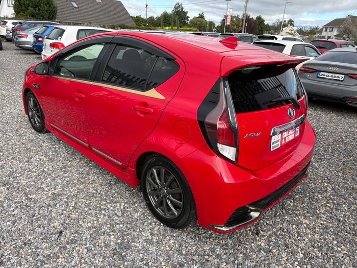 Toyota Aqua 2015