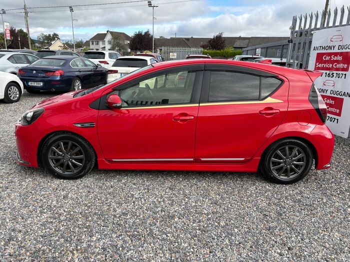 Toyota Aqua 2015