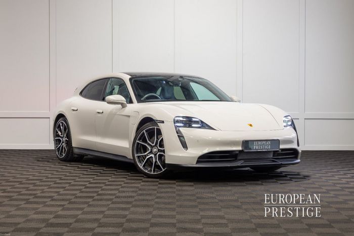 Porsche Taycan 2023