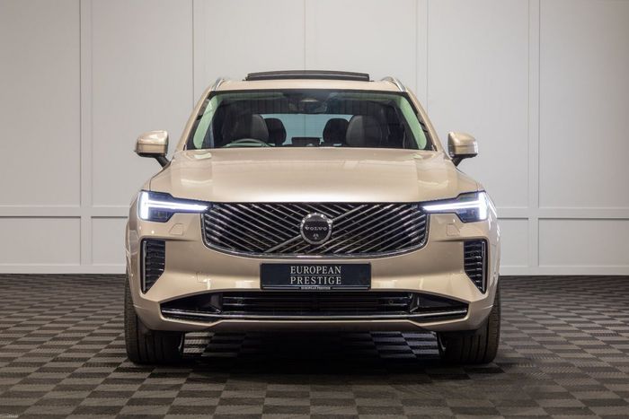 Volvo XC90 2025