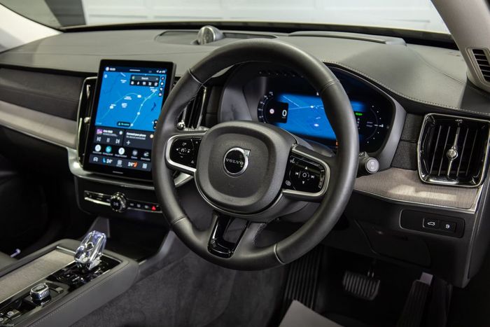 Volvo XC90 2025