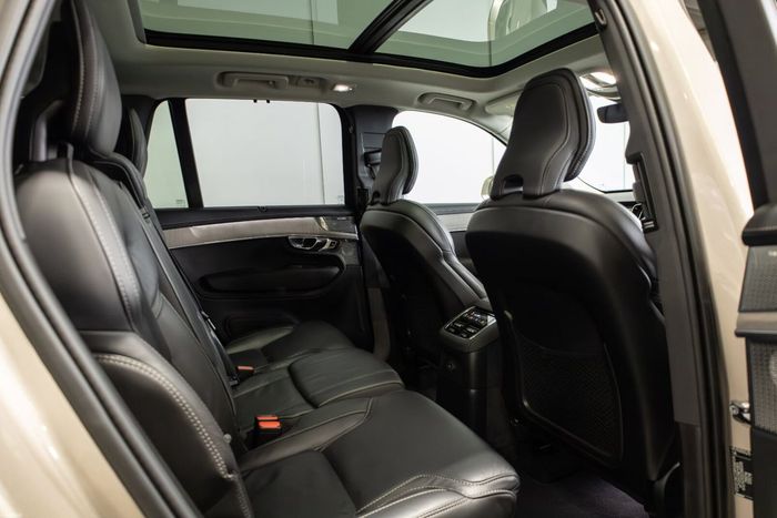 Volvo XC90 2025