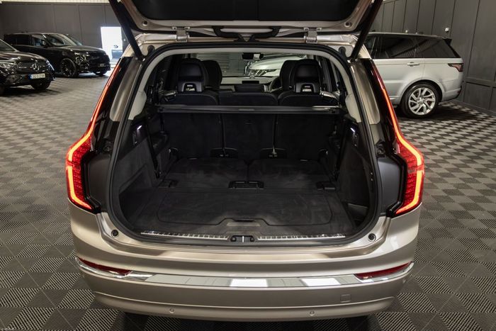 Volvo XC90 2025