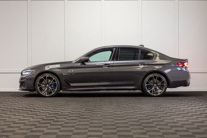 BMW 5 Series 2023