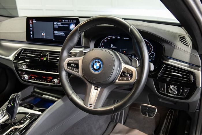 BMW 5 Series 2023