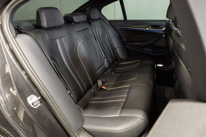 BMW 5 Series 2023