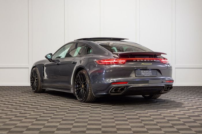 Porsche Panamera 2018