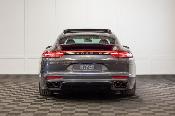 Porsche Panamera 2018