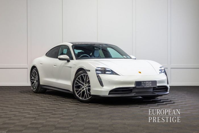 Porsche Taycan 2022