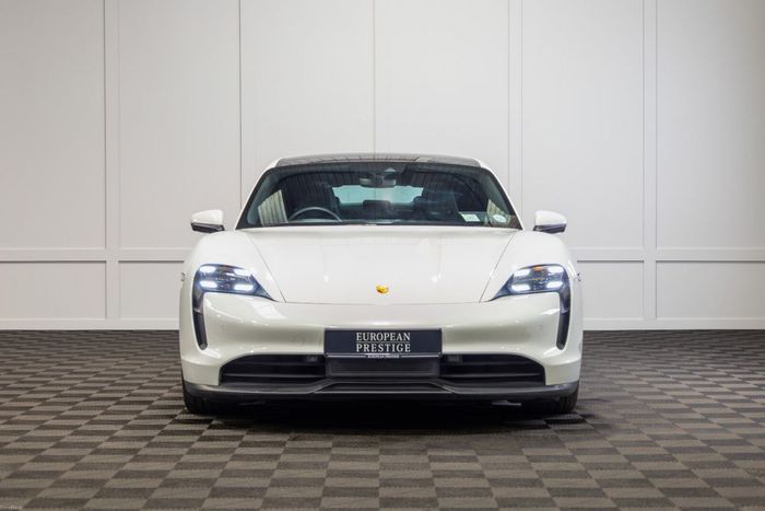 Porsche Taycan 2022