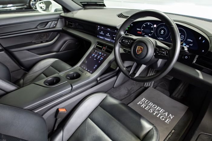 Porsche Taycan 2022