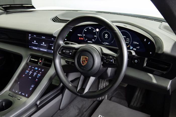 Porsche Taycan 2022