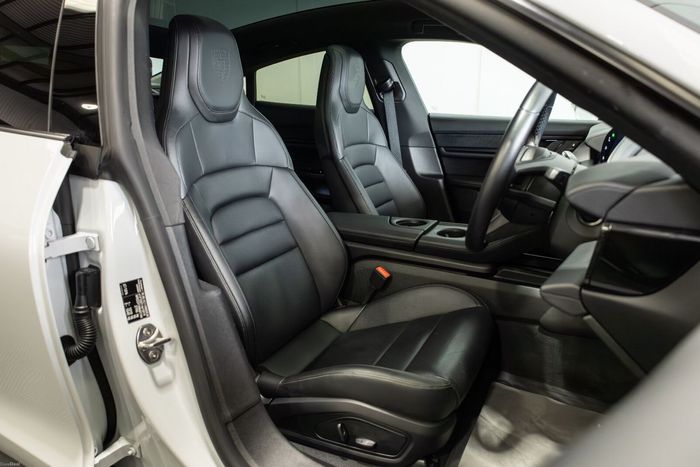 Porsche Taycan 2022