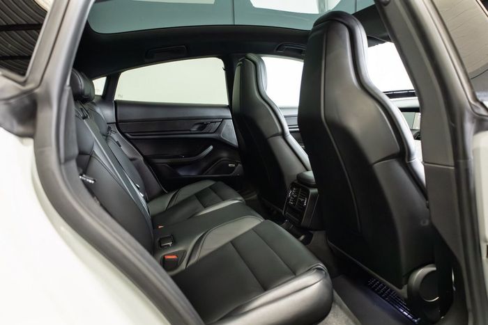 Porsche Taycan 2022