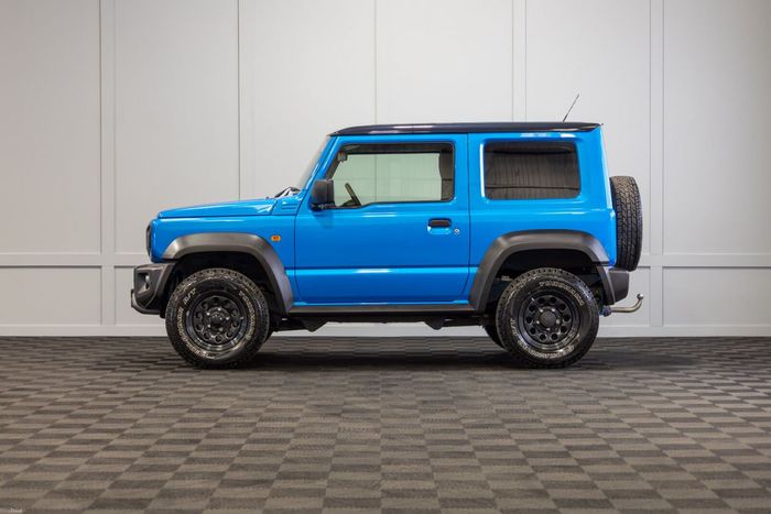 Suzuki Jimny 2023