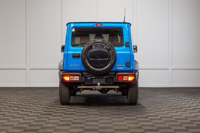 Suzuki Jimny 2023