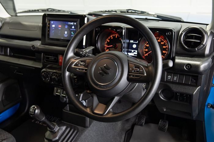 Suzuki Jimny 2023