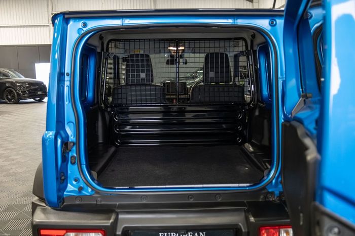 Suzuki Jimny 2023