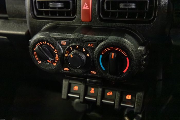 Suzuki Jimny 2023