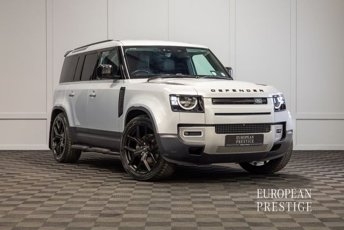 Land Rover Defender 2024