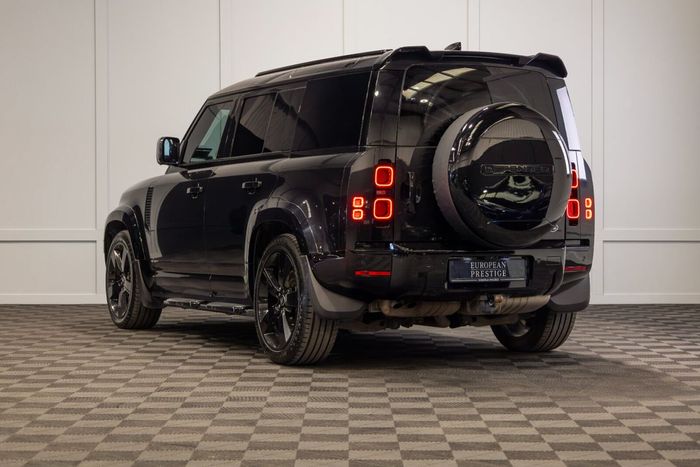 Land Rover Defender 2022