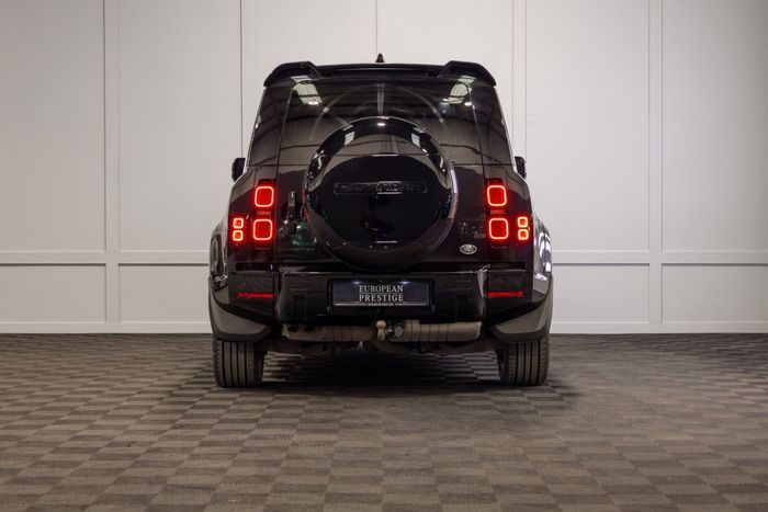 Land Rover Defender 2022