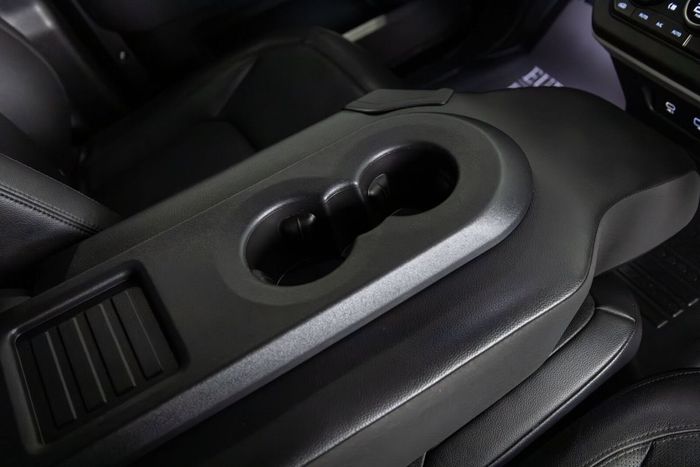 Land Rover Defender 2022