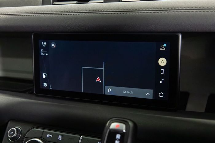 Land Rover Defender 2022