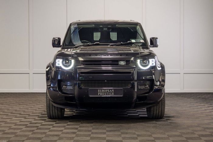 Land Rover Defender 2022