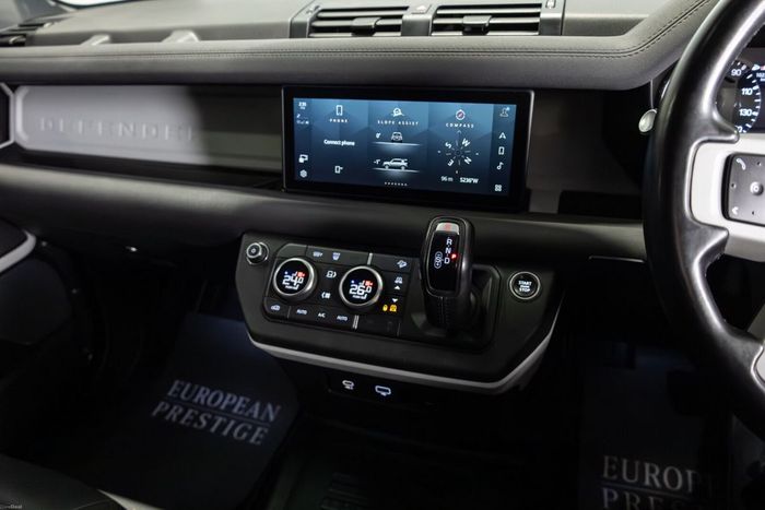 Land Rover Defender 2022