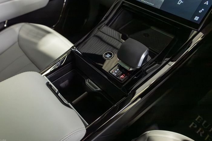 Land Rover Range Rover Sport 2025