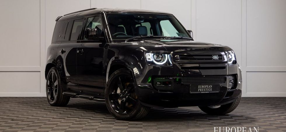 Land Rover Defender 2023