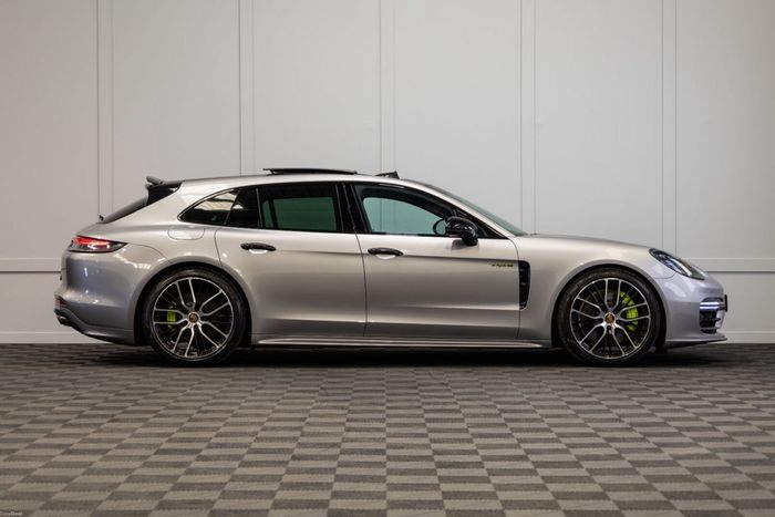 Porsche Panamera 2022