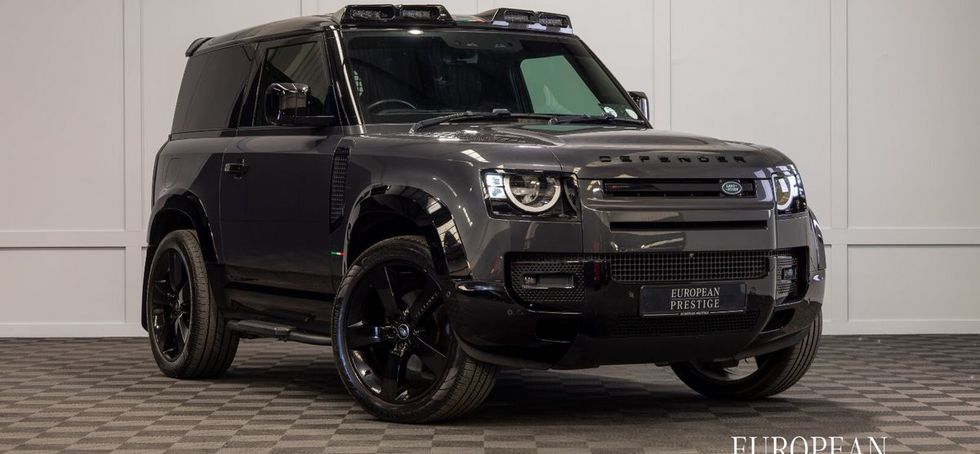 Land Rover Defender 2021