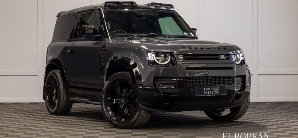 Land Rover Defender 2021
